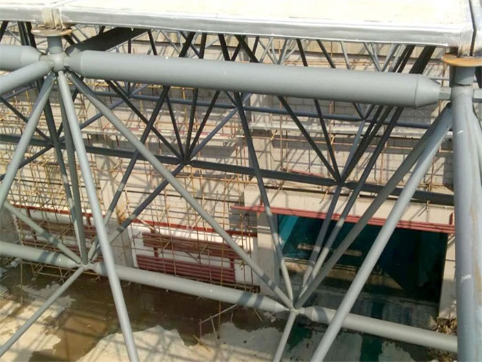 东港公安局网架天基板屋面